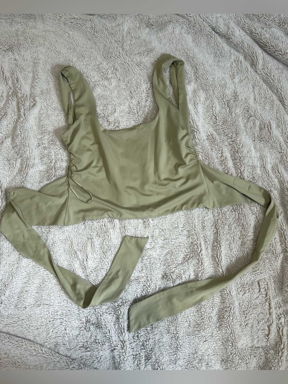 Isalis Backless Top - Picture 4 of 8